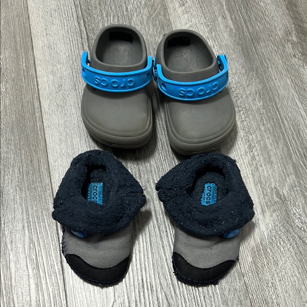 Crocs Kids Gray and Blue Clogs with removable fuzzy inserts / size C6